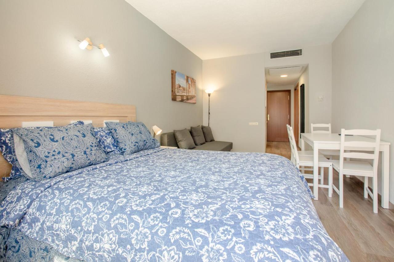 233 Hispalis Triana * Sevilla